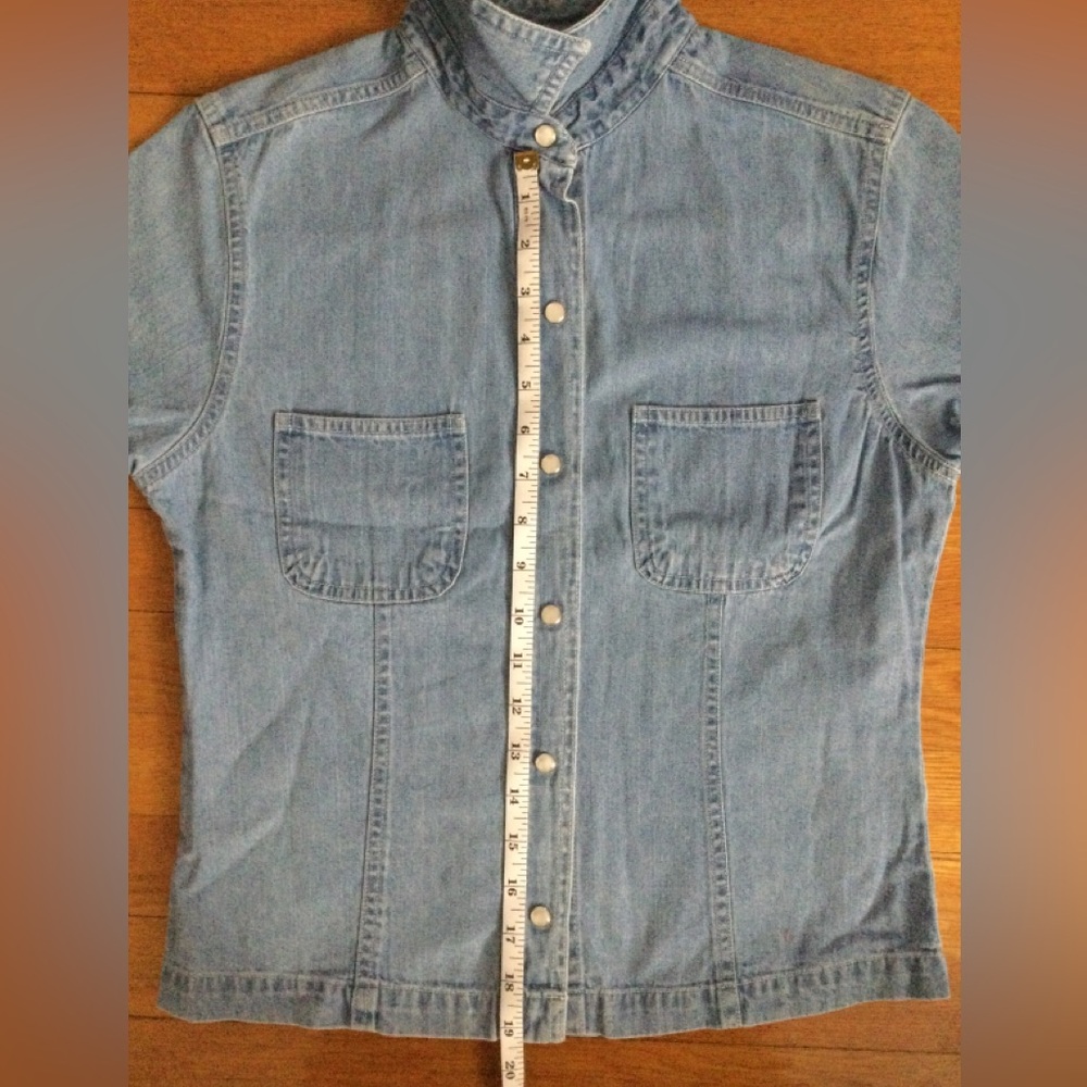 Old Navy denim button short sleeve top, size S - Picture 7 of 11